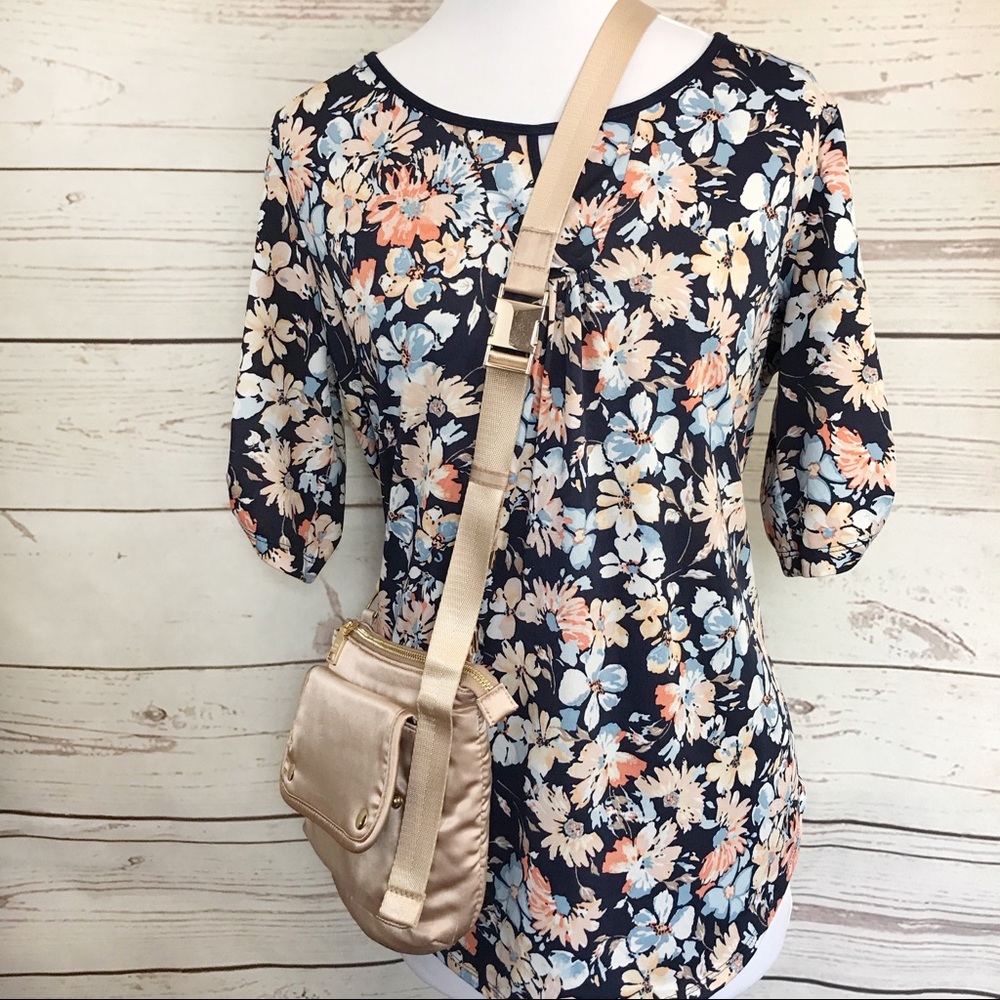 Steve Madden Crossbody Convertible waist Purse.